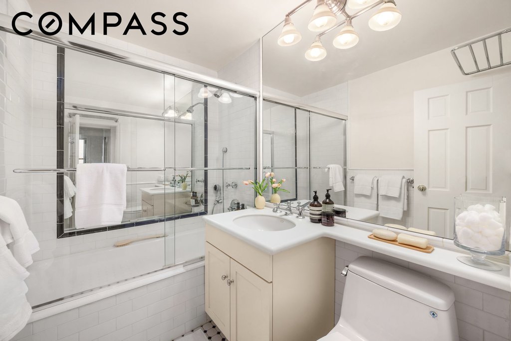 55 East 65th Street, Unit 4B photo 9