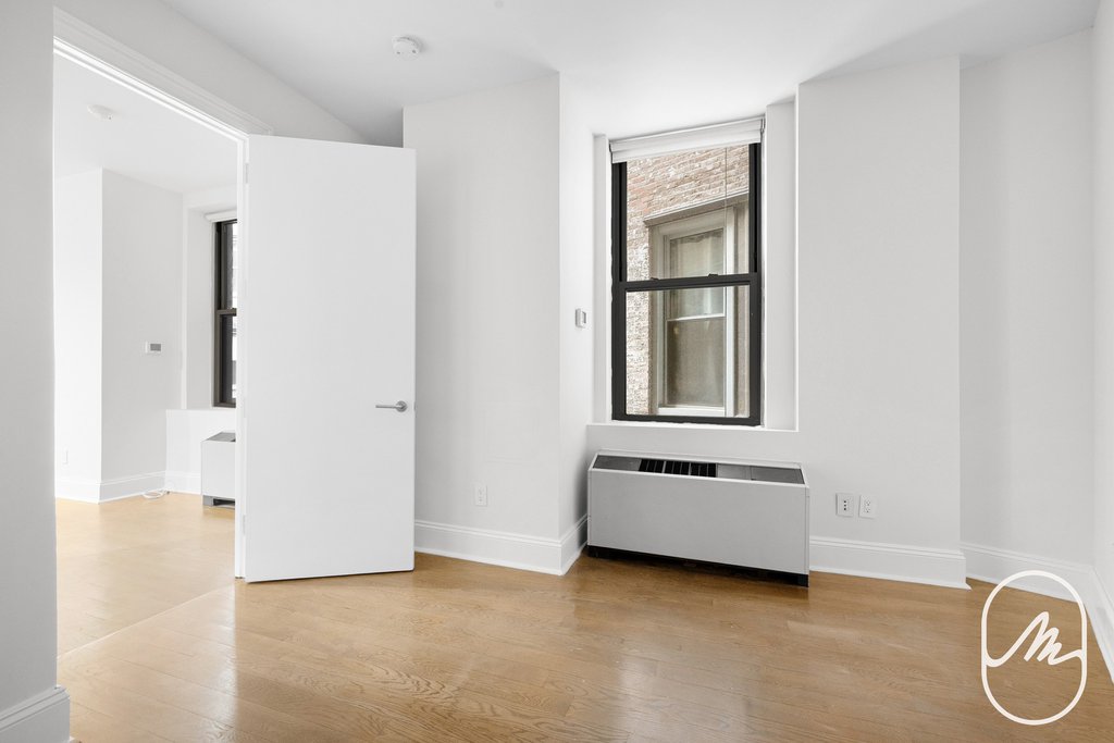 15 Park Row, Unit 8C photo 2