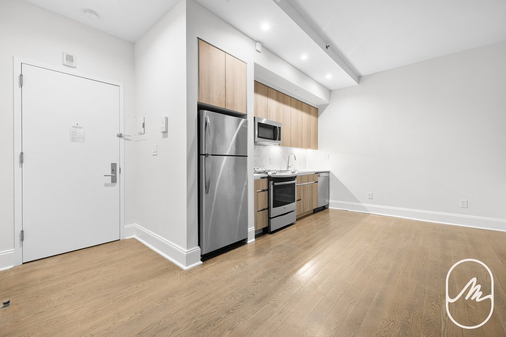 15 Park Row, Unit 8C photo 5
