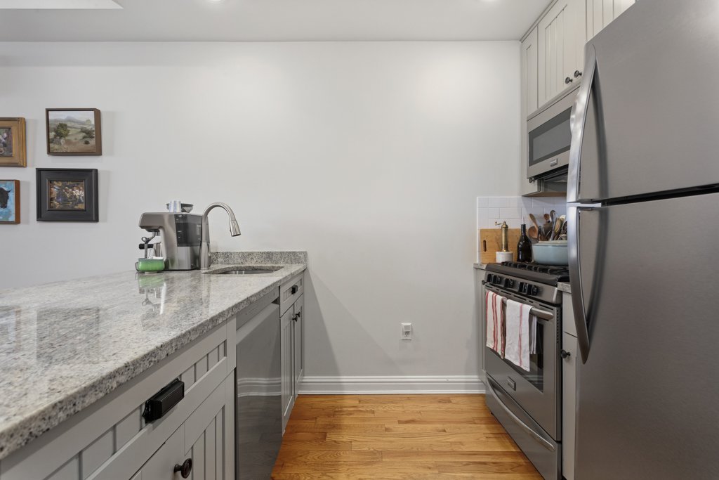 36 Conselyea Street, Unit 1C photo 5