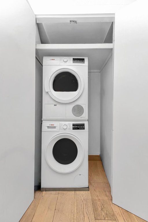 305 East 24th Street, Unit 4P photo 5
