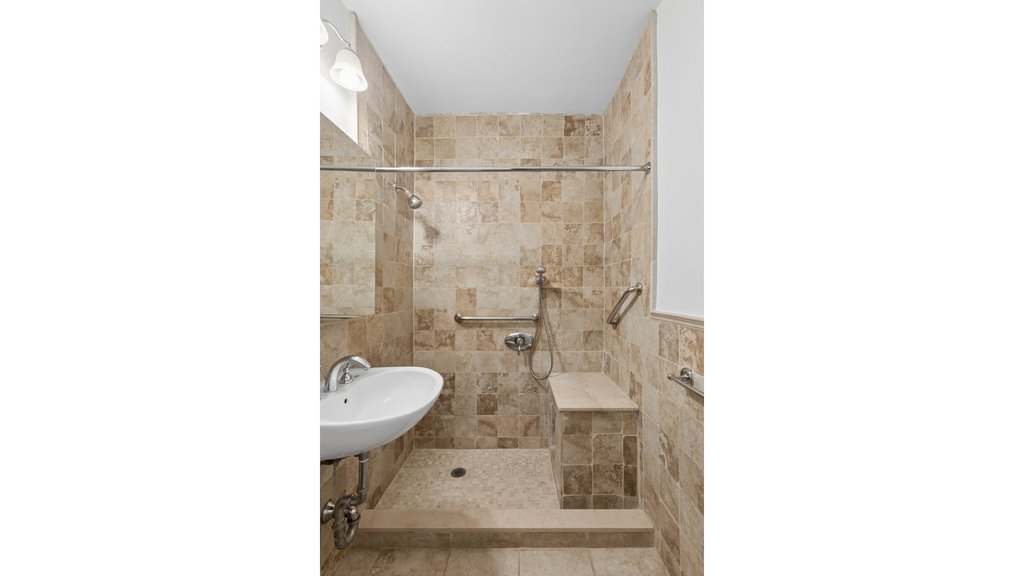 235 West 70th Street, Unit 6D photo 10