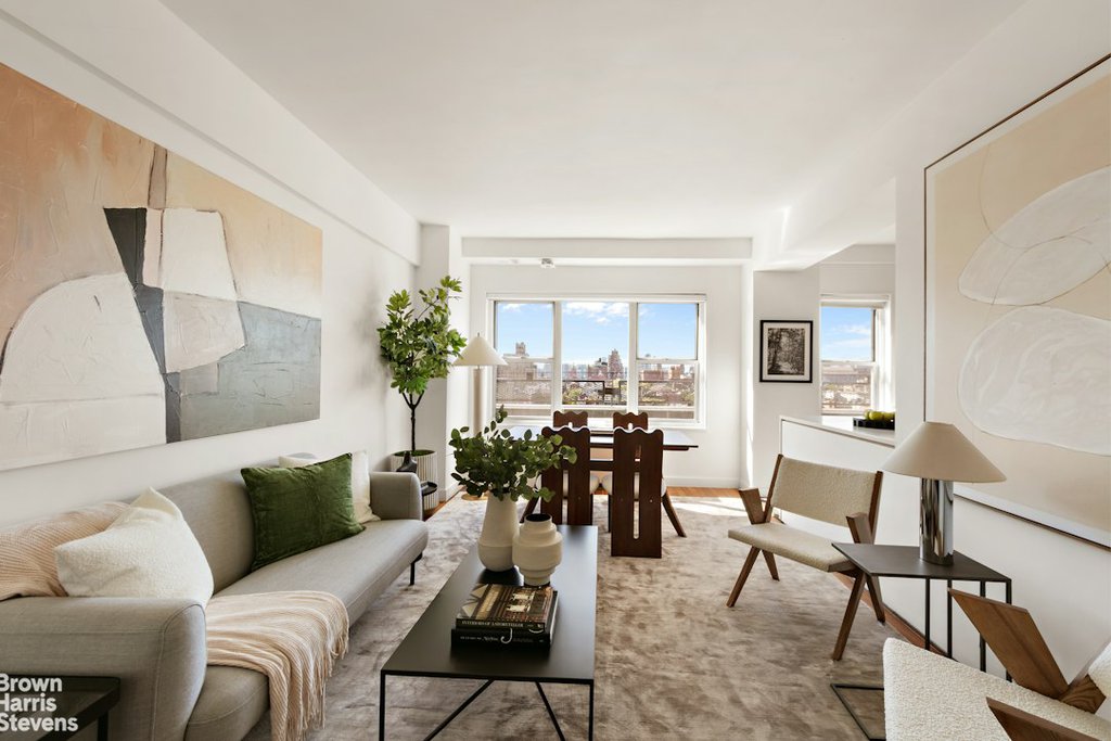33 Greenwich Avenue, Unit 12B photo 4