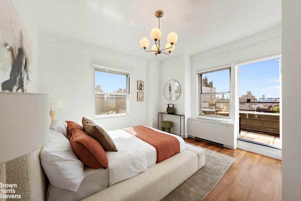 33 Greenwich Avenue, Unit 12B photo 10