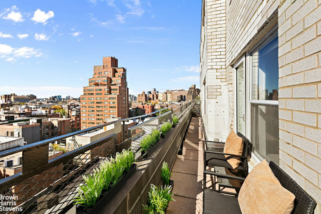 33 Greenwich Avenue, Unit 12B photo 12