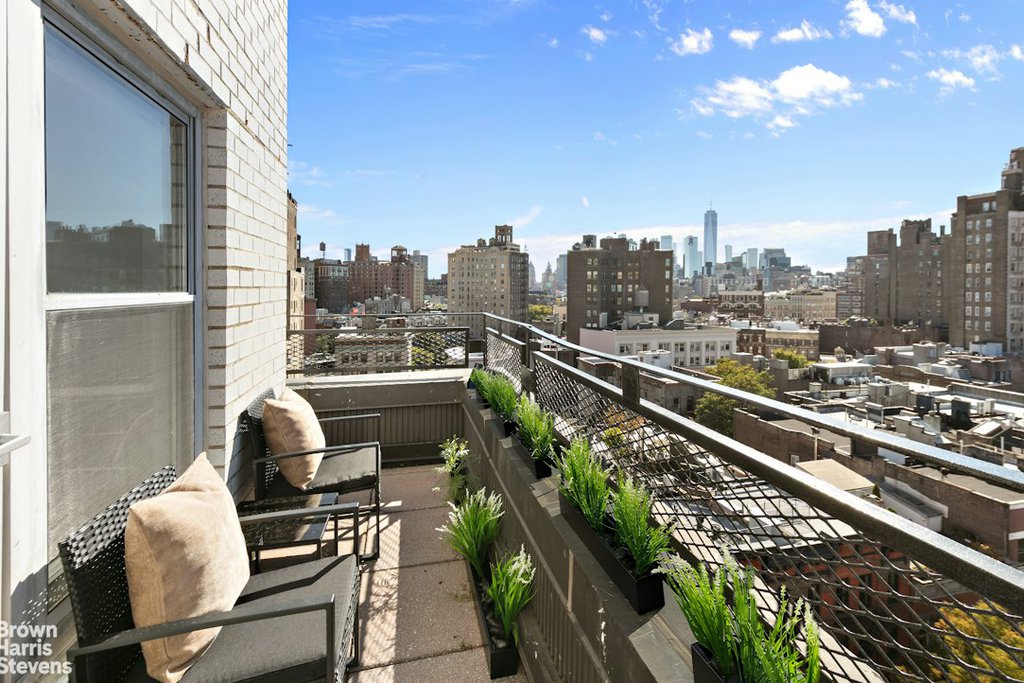 33 Greenwich Avenue, Unit 12B photo 13