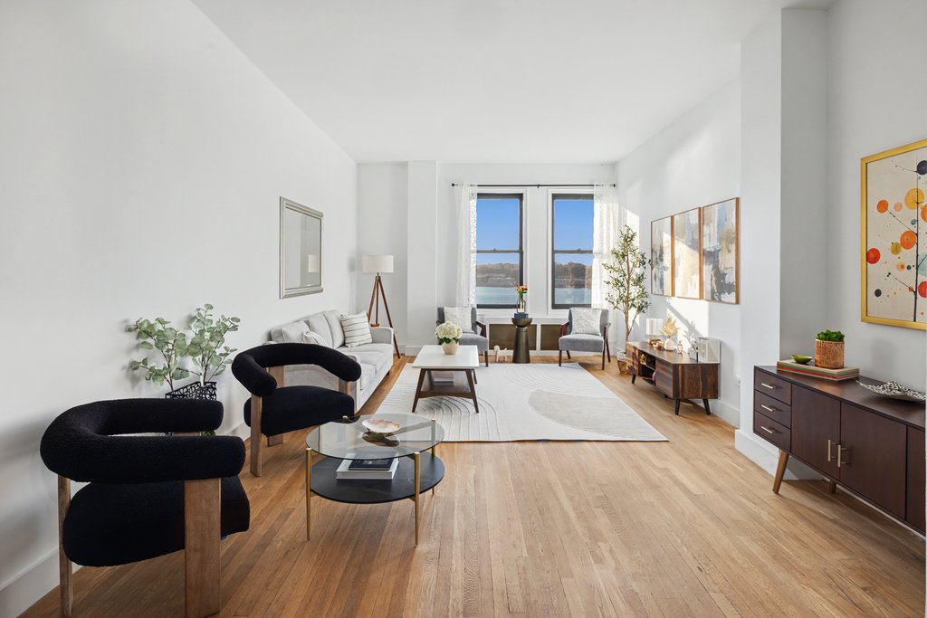 265 Riverside Drive, Unit 9D