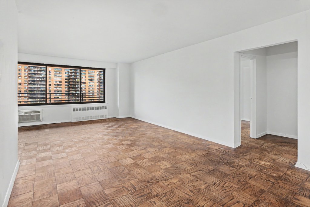 372 Central Park West, Unit 11M photo 5