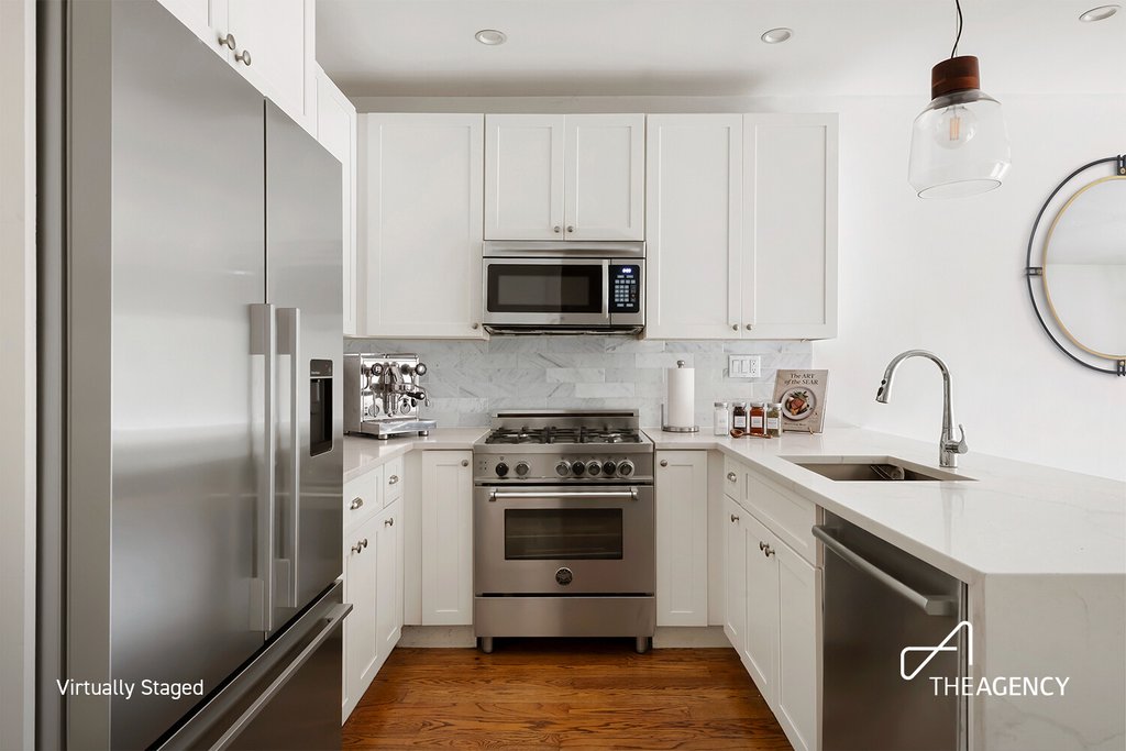 366 Gates Avenue, Unit 1B photo 4