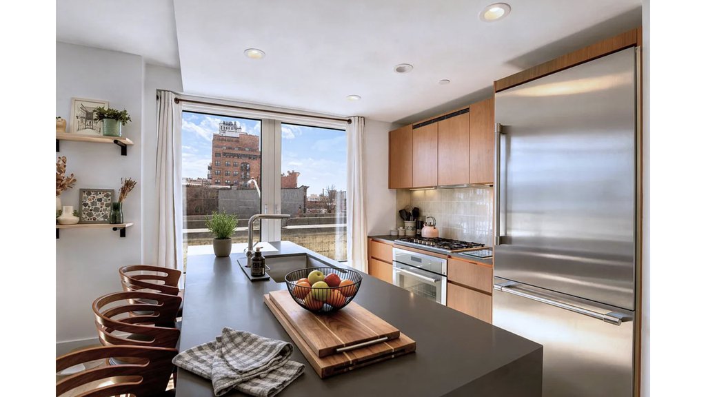 575 Fourth Avenue, Unit 3F