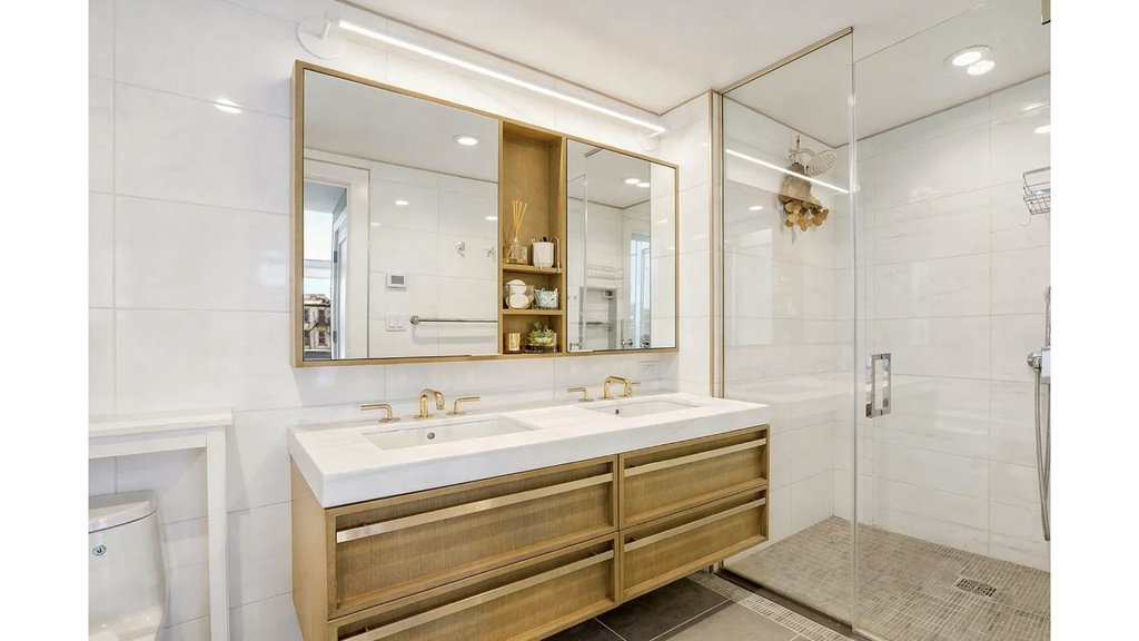 575 Fourth Avenue, Unit 3F photo 5