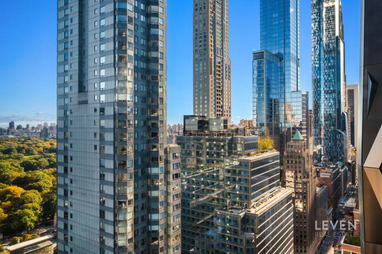 322 West 57th Street, Unit 43K photo 2