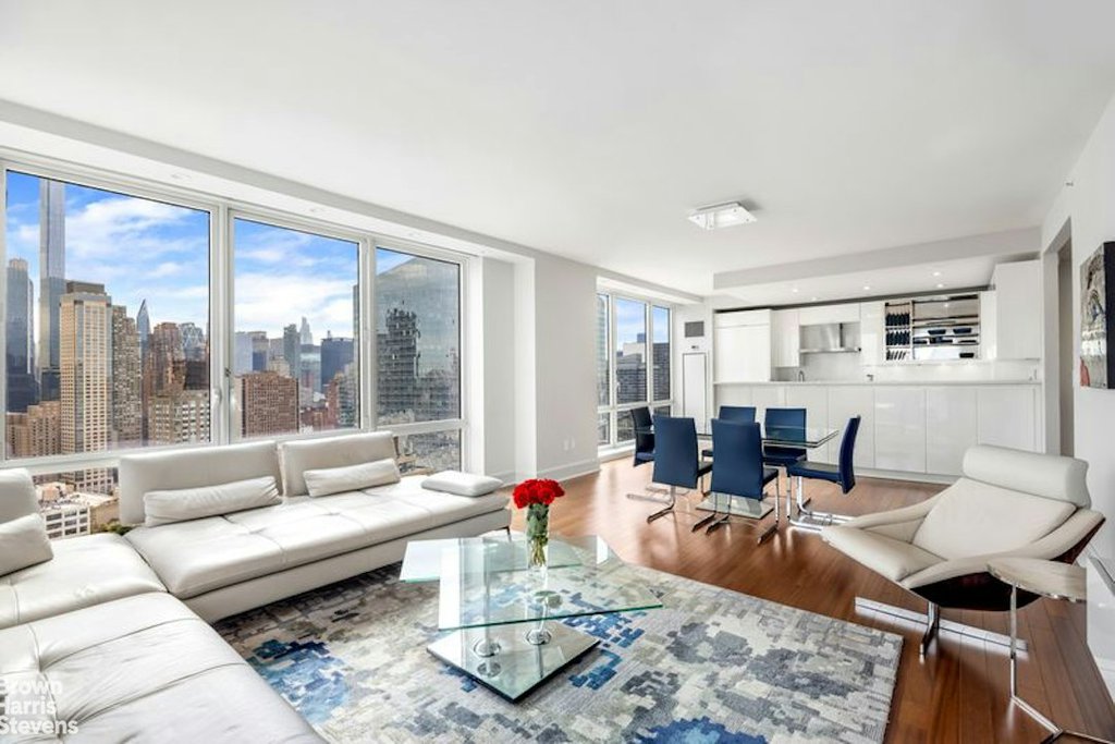 60 Riverside Boulevard, Unit 3402 photo 3