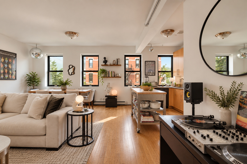 86 Green Street, Unit 3 photo 3