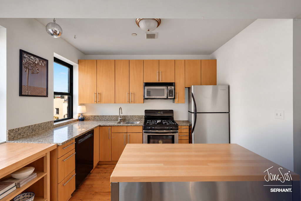 86 Green Street, Unit 3 photo 4