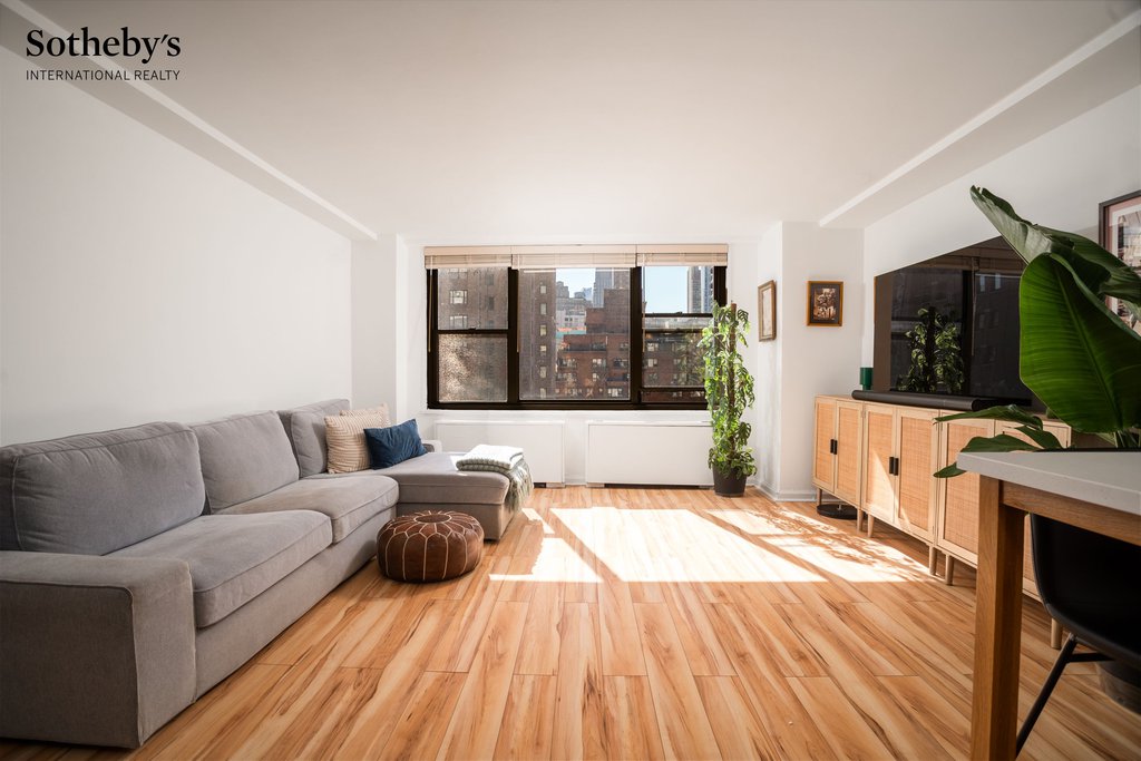 35 East 38th Street, Unit 12B