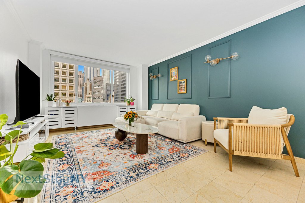 245 East 54th Street, Unit 22C photo 2