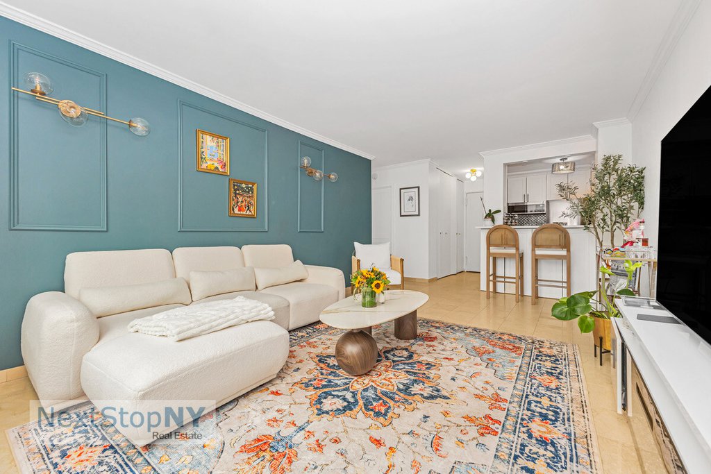 245 East 54th Street, Unit 22C photo 3