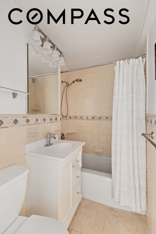 425 East 79th Street, Unit 6B photo 5