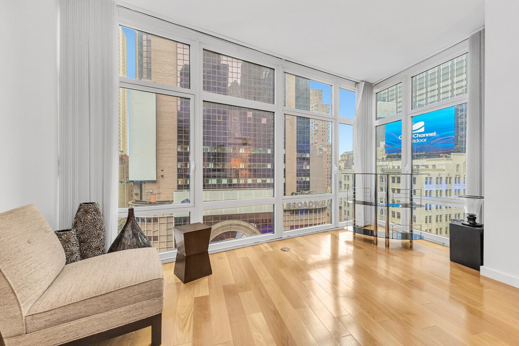 1600 Broadway, Unit 9C