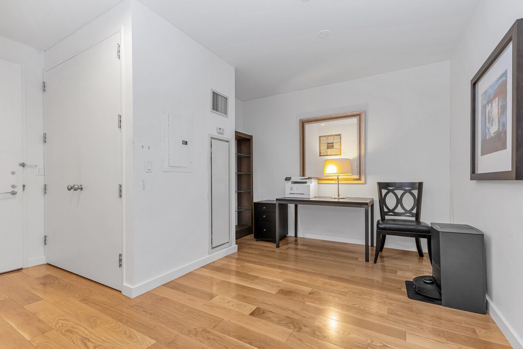 1600 Broadway, Unit 9C photo 4