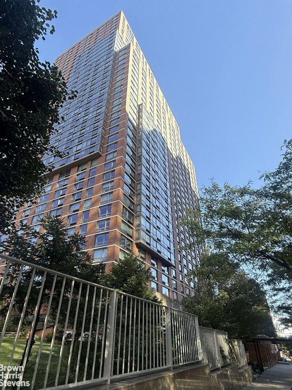 215 East 96th Street, Unit 30A photo 11