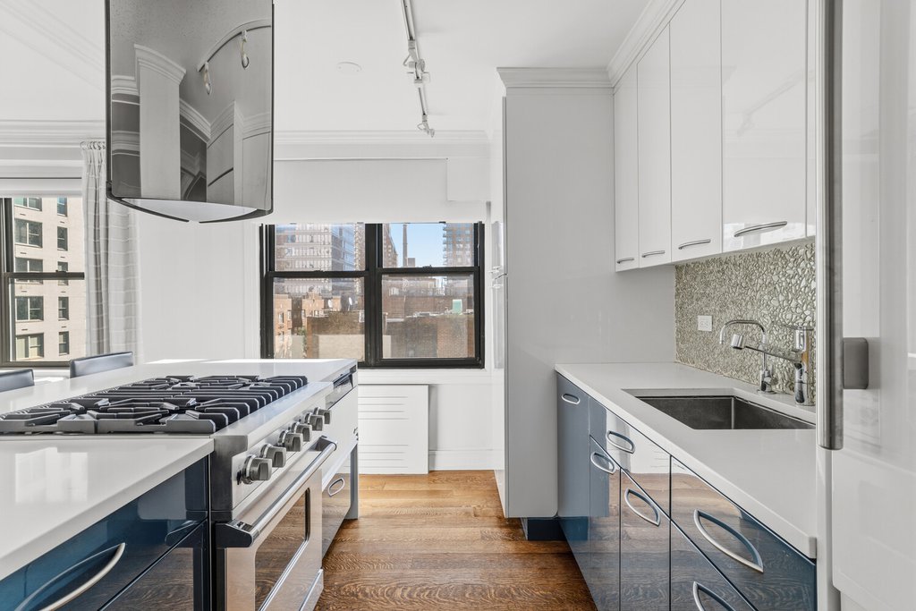 200 East 74th Street, Unit 7AB photo 3