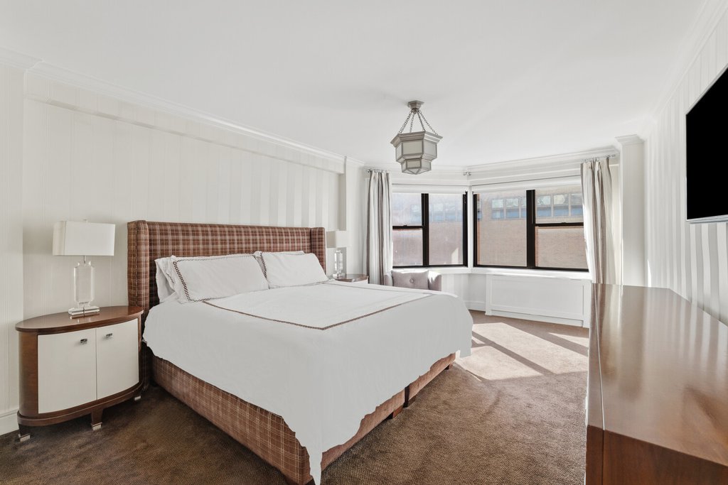 200 East 74th Street, Unit 7AB photo 4