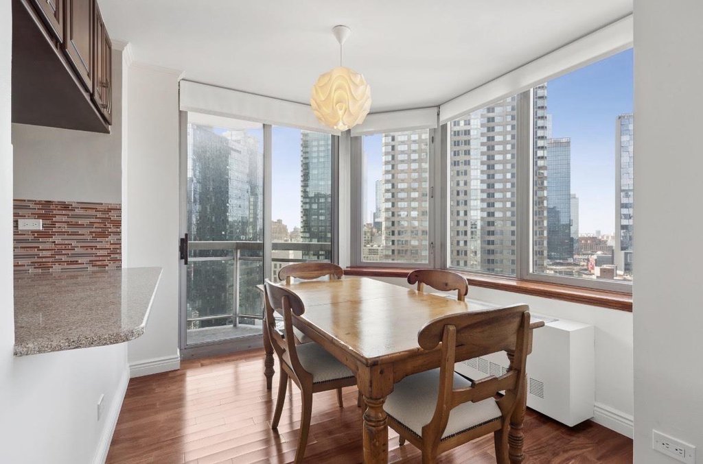 500 West 43rd Street, Unit 21B photo 2