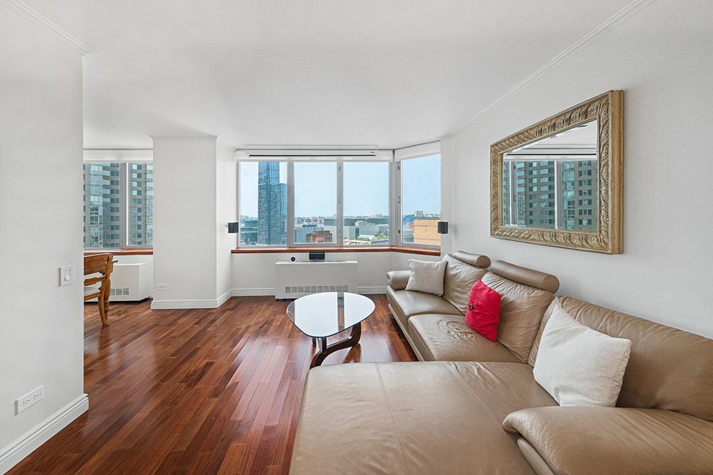 500 West 43rd Street, Unit 21B photo 3