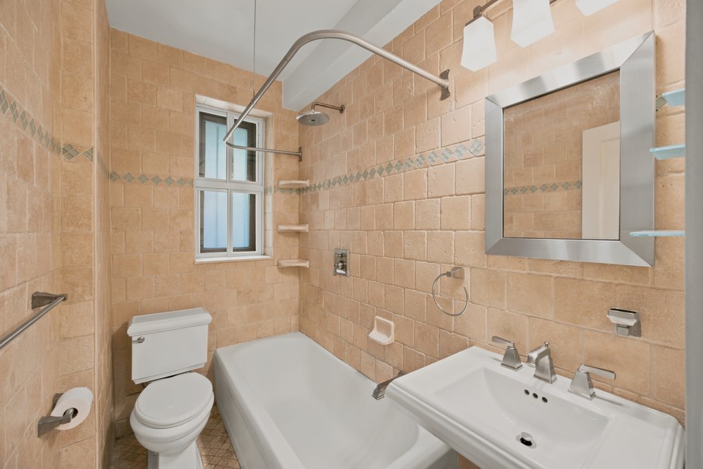 357 West 55th Street, Unit 2C photo 11