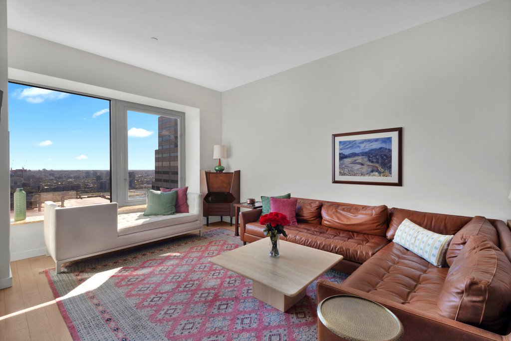 75 Wall Street, Unit 35A photo 2