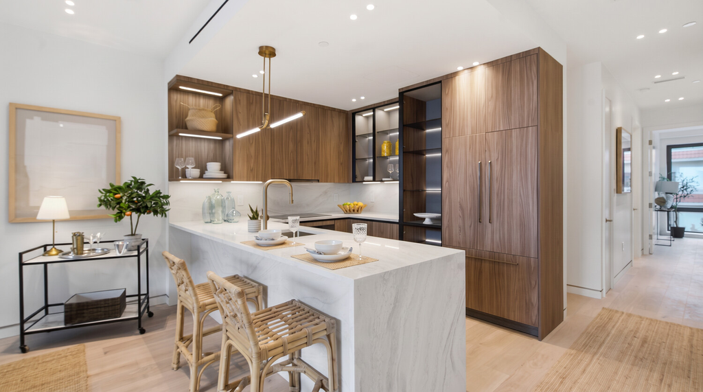 112 Huron Street, Unit 2