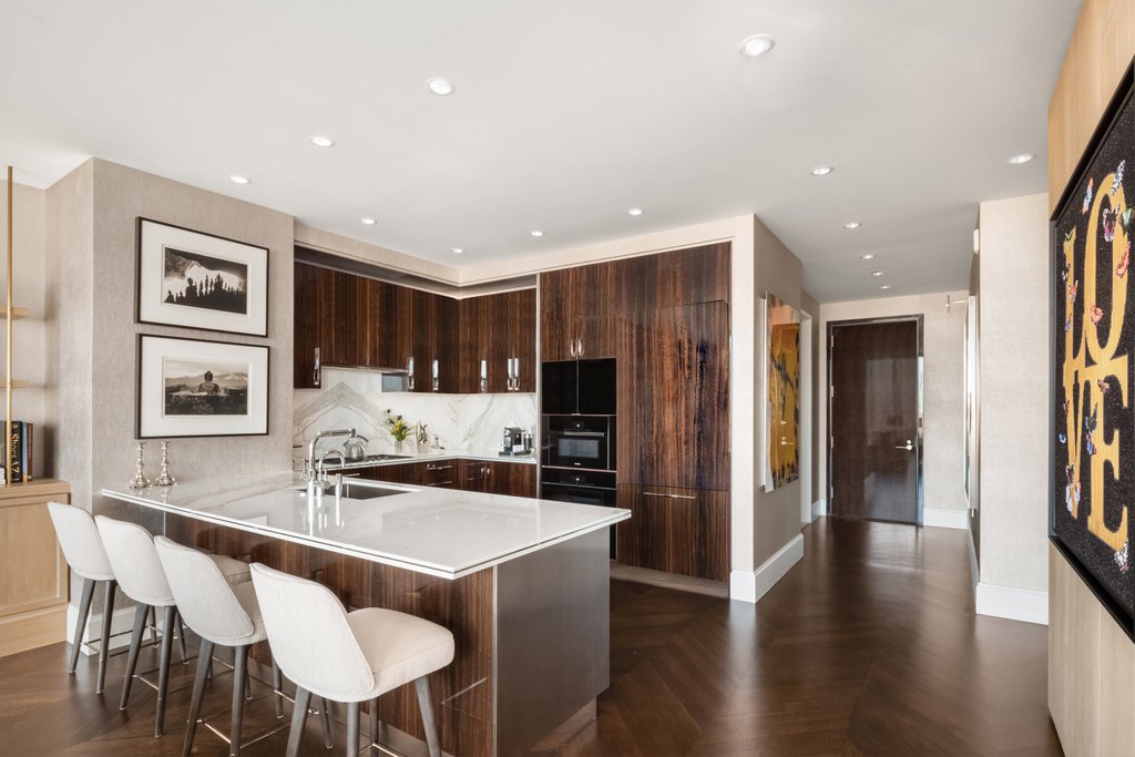 217 West 57th Street, Unit 46B photo 6