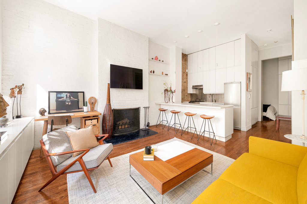 103 East 10th Street, Unit 3B photo 3