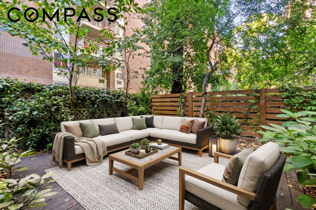 326 East 30th Street, Unit 1 photo 5