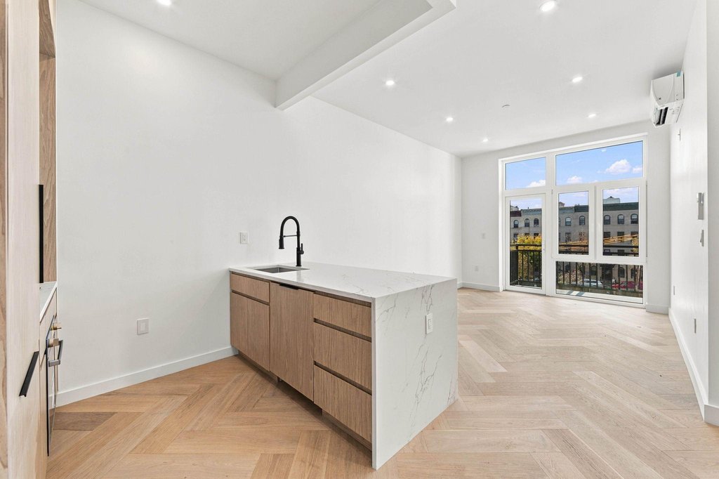 299 Stockholm Street, Unit 4B