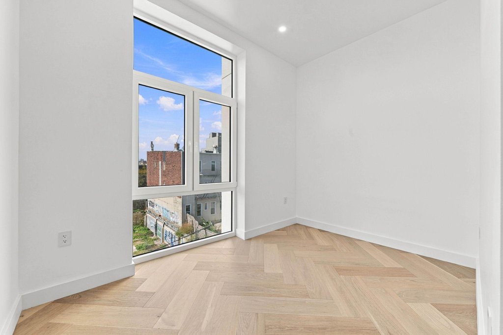 299 Stockholm Street, Unit 4B photo 6