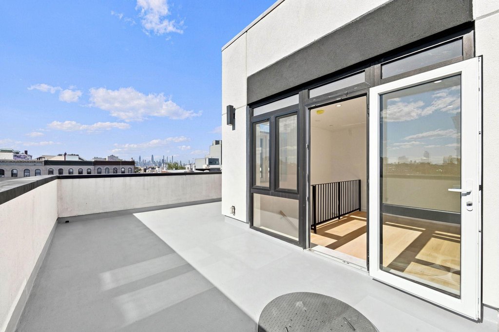 299 Stockholm Street, Unit 4B photo 8