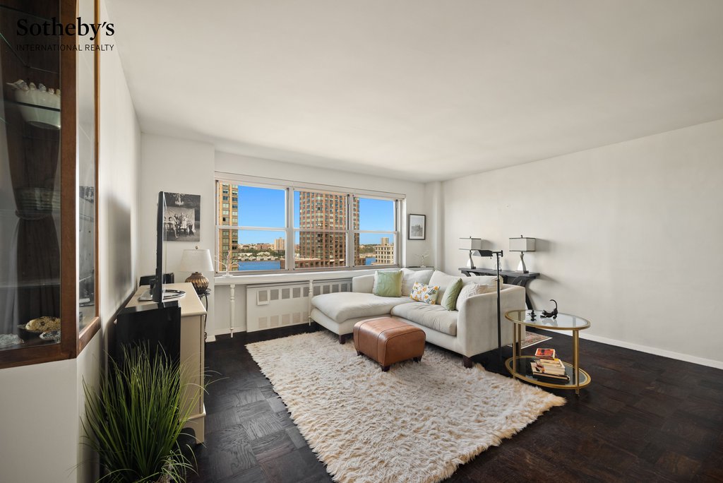 165 West End Avenue, Unit 22A photo 2