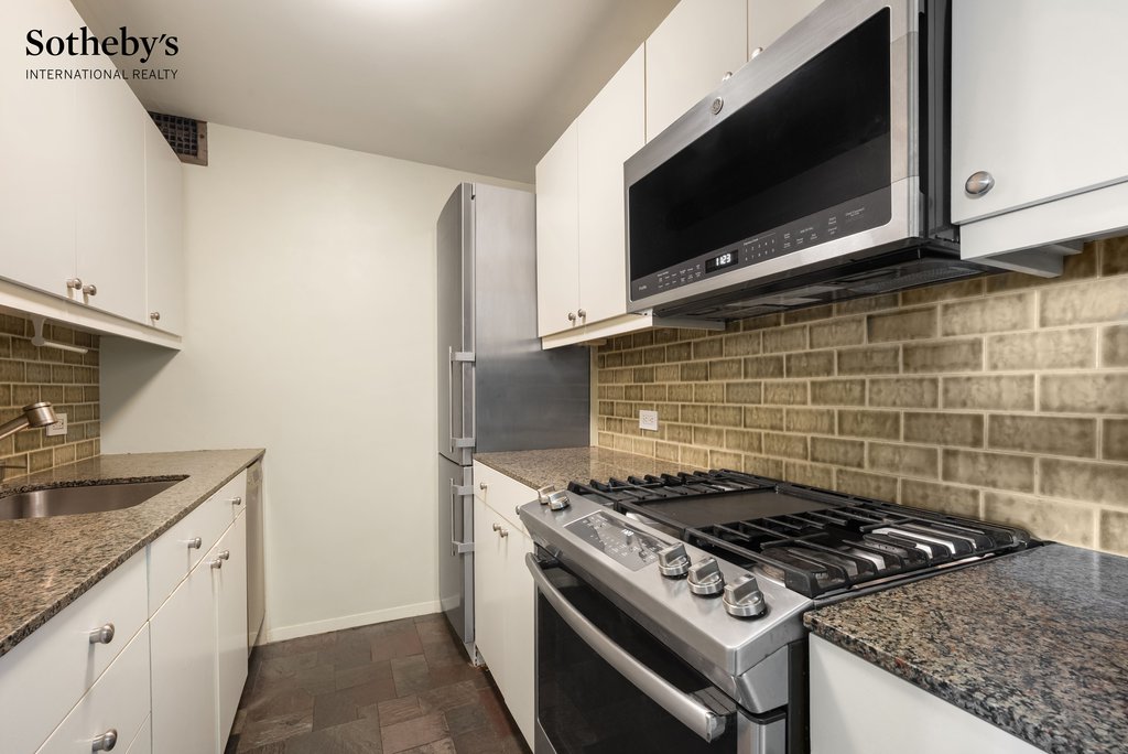 165 West End Avenue, Unit 22A photo 7