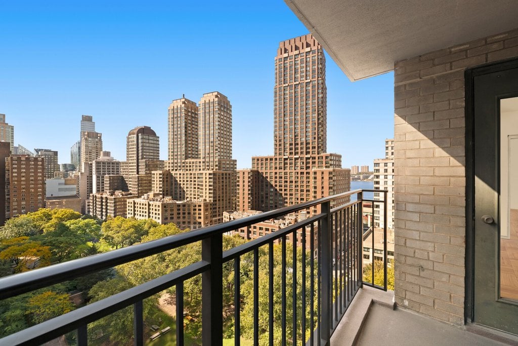 205 West End Avenue, Unit 15J photo 2