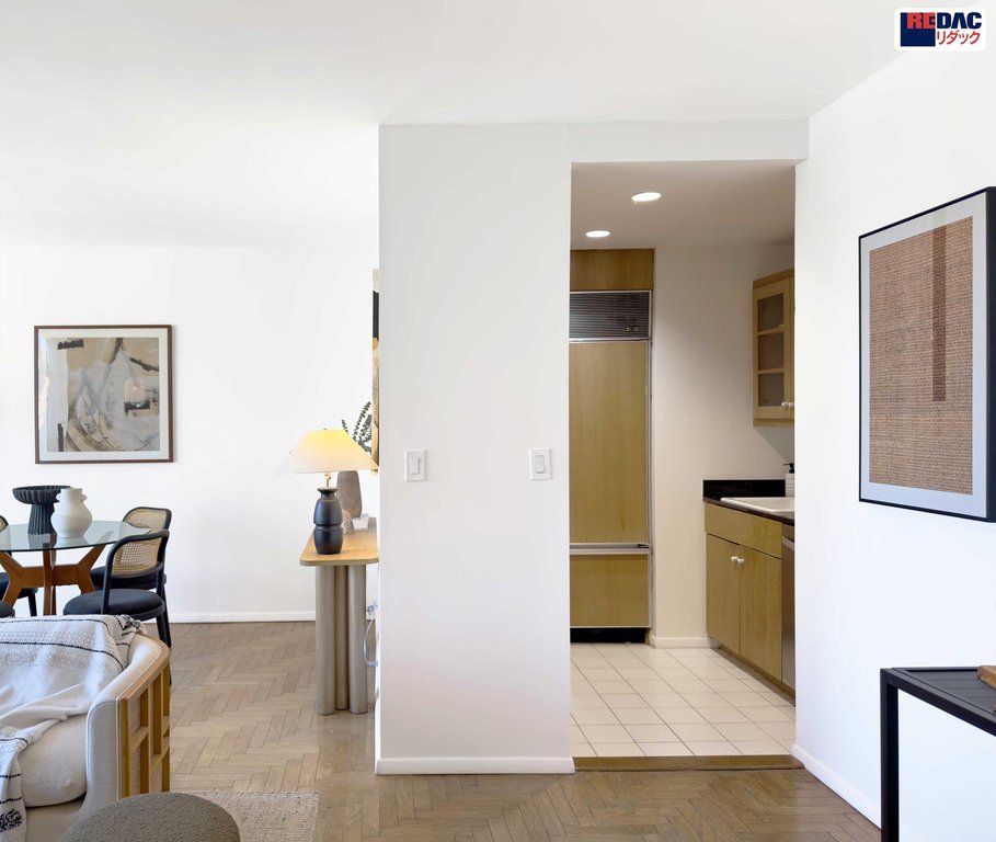 160 West 66th Street, Unit 26F photo 8