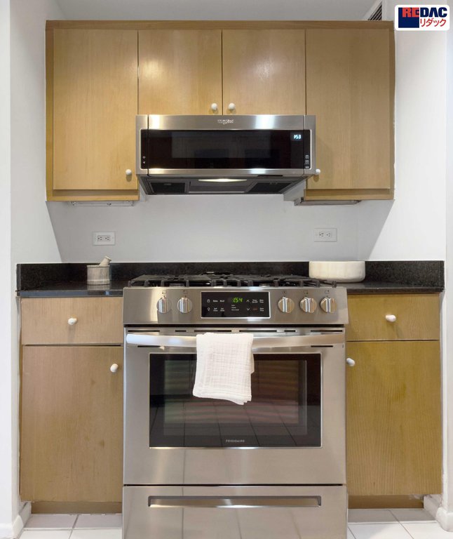 160 West 66th Street, Unit 26F photo 11