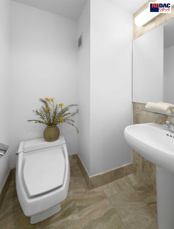160 West 66th Street, Unit 26F photo 14