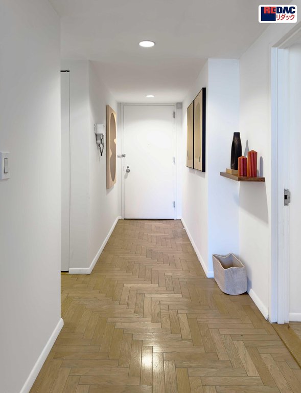 160 West 66th Street, Unit 26F photo 12