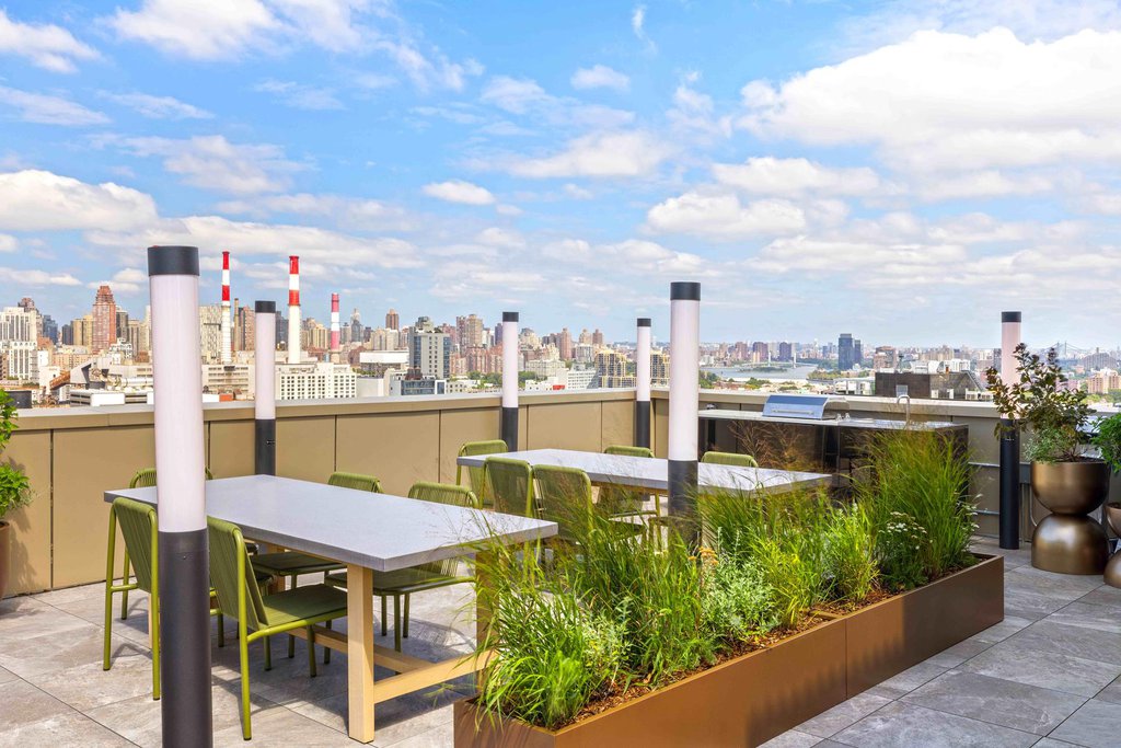 24-01 Queens Plaza North, Unit 1403 photo 12