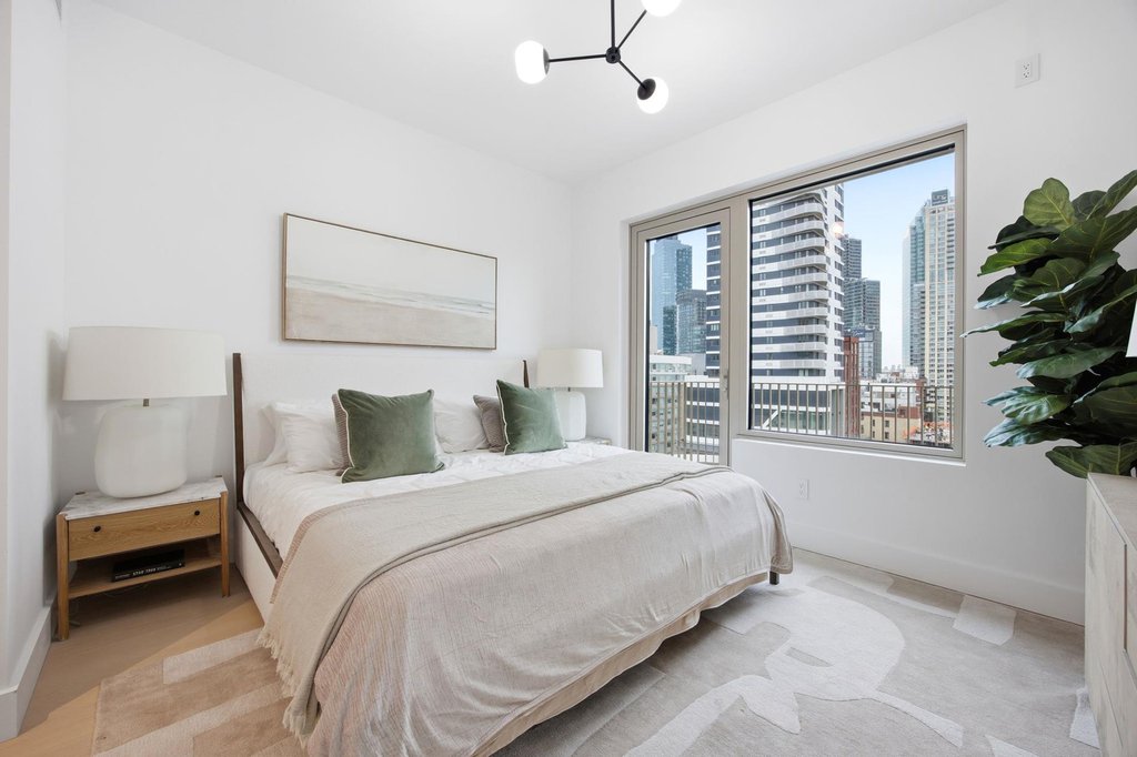 24-01 Queens Plaza North, Unit 1403 photo 5