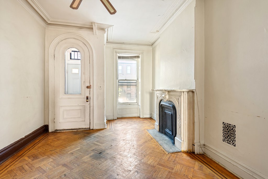 120 Cambridge Place – For Sale photo 2