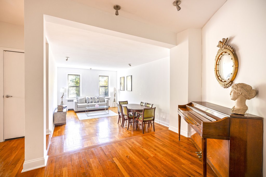 675 Walton Avenue, Unit 4A